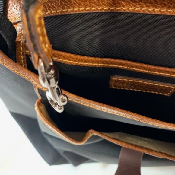 Rare Dooney & Bourke Crossbody Bag, EUC, Black/Tan - Picture 8 of 13